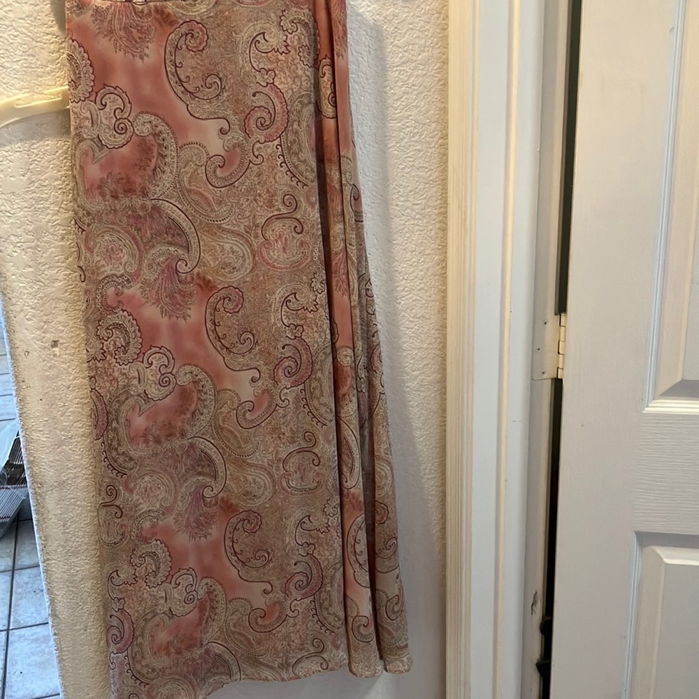 FINAL MARKDOWN Positive attitude paisley skirt 8